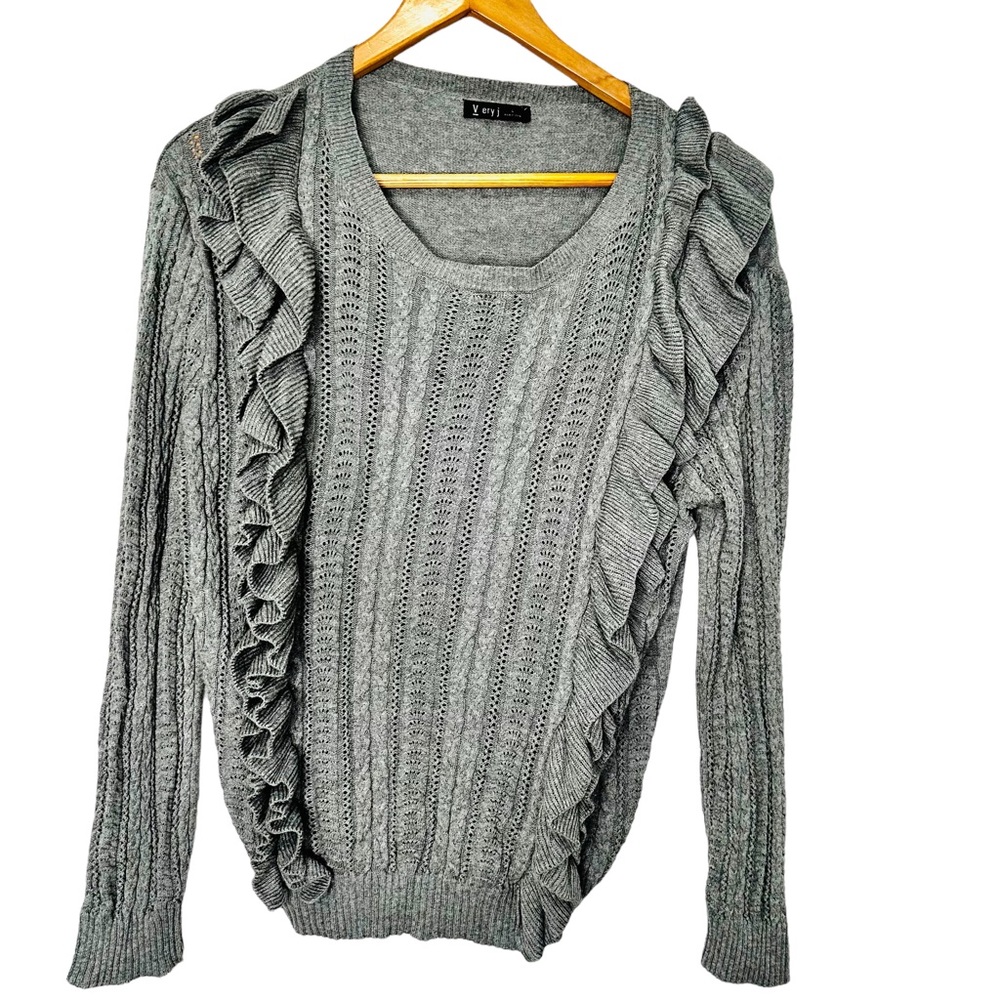 Very J Ruffled cable knit gray sweater in Size Large.